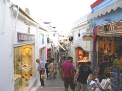 Stradine nel centro di Fira, Santorini